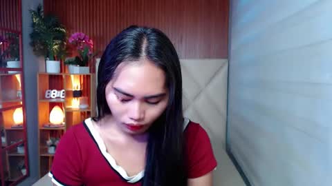 Snapshot of sweetladyboyx chatting on September 28, 2025, 10:37 pm   online show from September 28, 2025, 10:37 pm