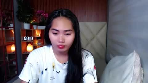 Snapshot of sweetladyboyx chatting on October 1, 2025, 11:22 pm   online show from October 1, 2025, 11:22 pm