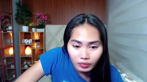 Snapshot of sweetladyboyx chatting on October 2, 2025, 11:23 pm   online show from October 2, 2025, 11:23 pm
