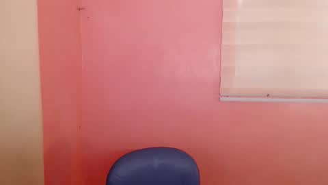 Leah online show from February 7, 2025, 3:12 am