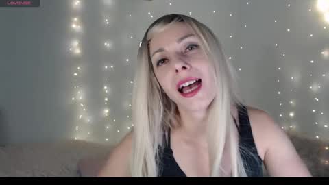 SweetLedySelin online show from December 16, 2024, 3:43 pm