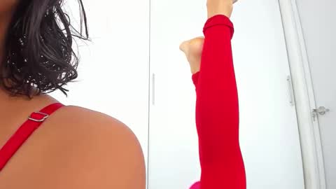 Azulandvioleta online show from December 1, 2025, 2:22 pm