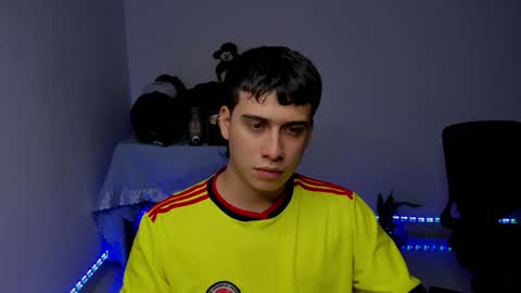 Snapshot of sweetlian_04 chatting on December 10, 2024, 7:05 am Lian online show from December 10, 2024, 7:05 am