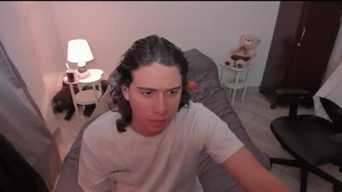 Lian online show from March 16, 2026, 5:44 am