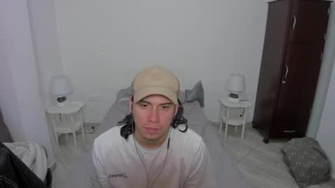 Lian online show from April 15, 2026, 1:45 am