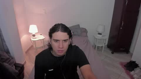 Lian online show from April 18, 2026, 2:04 am