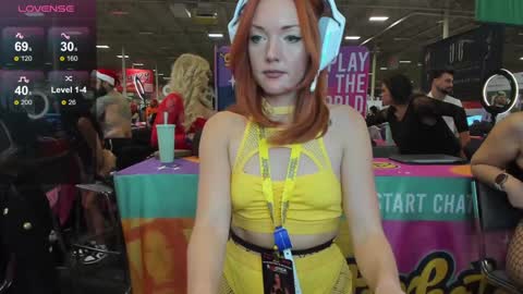 Strawberry Wine online show from December 6, 2024, 11:14 pm