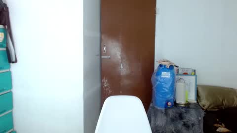 Lilly online show from December 11, 2024, 2:19 am