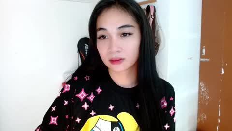 Lilly online show from February 19, 2025, 12:00 pm