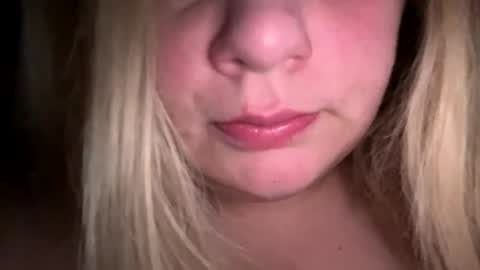 Lisa  online show from February 13, 2026, 9:49 am