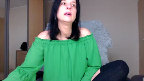 JenJenny online show from December 4, 2024, 9:29 am