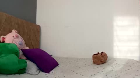 sweetlove 243 online show from September 13, 2025, 11:43 am