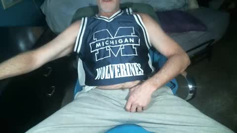 Snapshot of sweetman4a chatting on February 19, 2026, 2:57 pm Michael online show from February 19, 2026, 2:57 pm