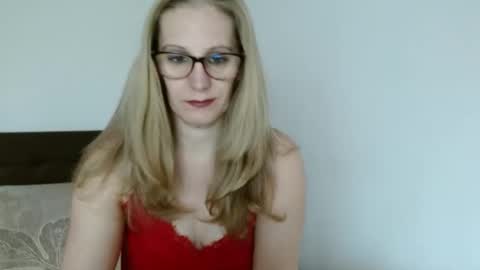 sweetmayaxoxo online show from January 6, 2025, 10:24 am