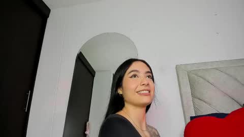 Snapshot of sweetmili133 chatting on May 6, 2026, 5:07 pm sweetmili133 online show from May 6, 2026, 5:07 pm