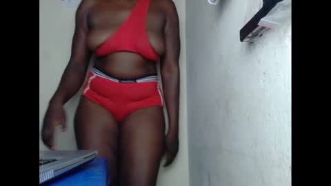 sweetnectarx online show from February 26, 2025, 8:33 pm