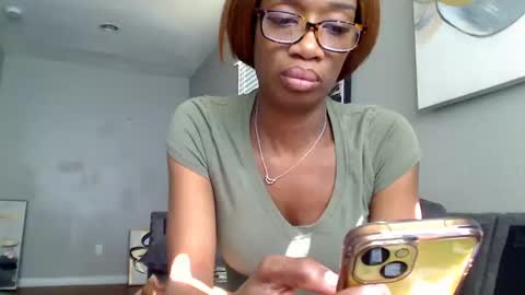 Snapshot of sweetness_cool chatting on October 1, 2025, 3:29 pm sweetness_cool online show from October 1, 2025, 3:29 pm