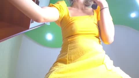 Veronica and Alex online show from September 22, 2025, 5:42 am