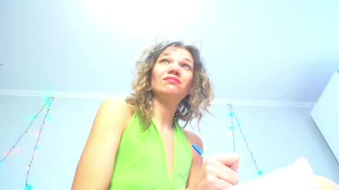 Veronica and Alex online show from April 11, 2026, 4:17 am