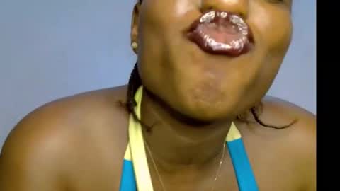 Snapshot of sweetpetitgirl chatting on February 21, 2026, 9:38 pm LILY BRANDY online show from February 21, 2026, 9:38 pm