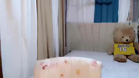 Princess Ella online show from October 8, 2025, 10:46 am