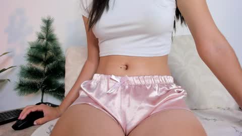 Snapshot of sweetpussyhot_ chatting on December 11, 2024, 10:36 am Hello Welcome Im here from WEDNESDAY to SUNDAY 430am to  830am and 3  to 7  timeMONDAY and TUESDAY i rest online show from December 11, 2024, 10:36 am