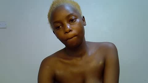 Snapshot of sweetrall chatting on February 10, 2026, 2:04 am Lilly online show from February 10, 2026, 2:04 am