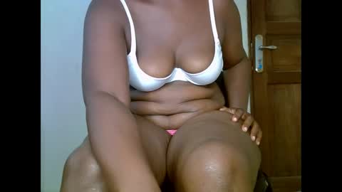 Snapshot of sweetrenne chatting on February 20, 2025, 12:04 pm sweetrenne online show from February 20, 2025, 12:04 pm