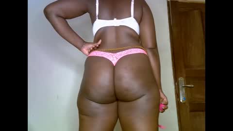 Snapshot of sweetrenne chatting on February 20, 2025, 6:35 pm sweetrenne online show from February 20, 2025, 6:35 pm