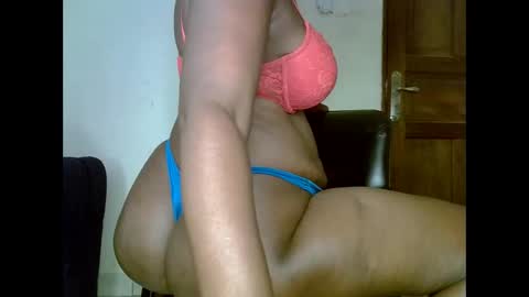 Snapshot of sweetrenne chatting on September 20, 2025, 1:39 am sweetrenne online show from September 20, 2025, 1:39 am