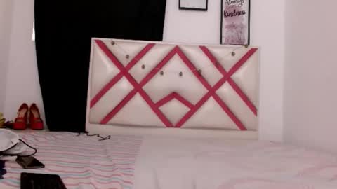 sweetscaarlett online show from March 19, 2026, 2:21 pm