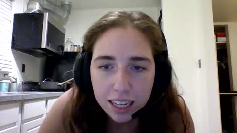 sweetsocalgirl online show from January 4, 2025, 1:42 am