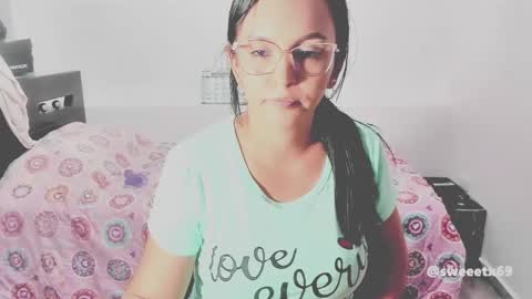 lili online show from December 22, 2024, 8:25 pm