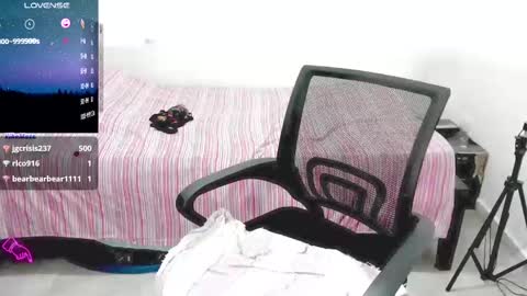 lili online show from February 17, 2025, 5:36 am