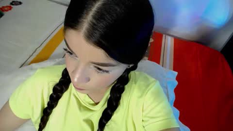 Snapshot of sweett_ale_ chatting on March 8, 2025, 7:20 pm Al online show from March 8, 2025, 7:20 pm