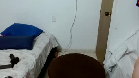 Snapshot of sweett_bigass_ chatting on January 15, 2025, 2:27 am Houston online show from January 15, 2025, 2:27 am