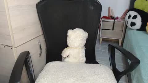 sweett_candy1 online show from November 11, 2025, 2:11 am