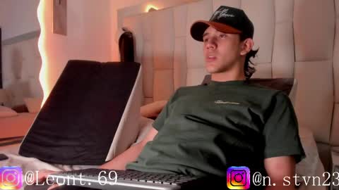 sweett_candy2 online show from April 13, 2026, 1:33 am