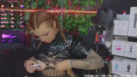 Molly -  INDEPENDENT MODEL online show from December 21, 2025, 2:08 am