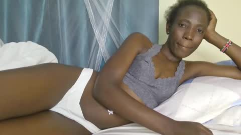 sweetvalariy online show from September 15, 2025, 8:47 am