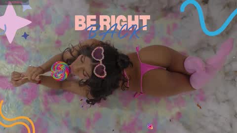 sweetviolet___ online show from January 7, 2026, 12:18 pm