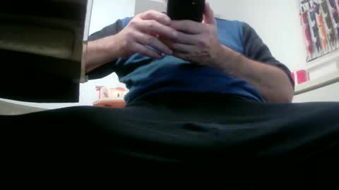 Snapshot of sweetwarrior32 chatting on December 9, 2024, 2:17 pm Ricky32 online show from December 9, 2024, 2:17 pm