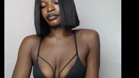 sweetxxboobsx online show from October 3, 2025, 8:28 pm