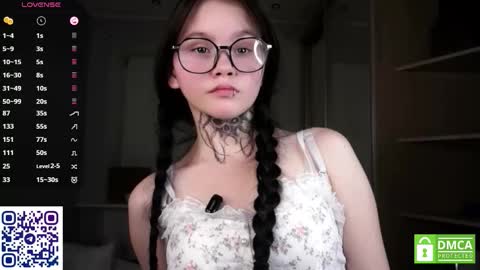 Astrid online show from November 9, 2025, 7:01 pm