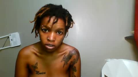 sweetz_candice online show from June 7, 2026, 5:06 pm