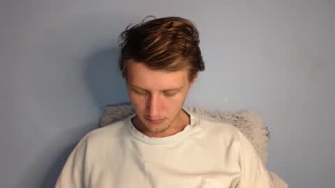 Snapshot of swetieecharmm chatting on February 18, 2026, 8:05 pm Cat online show from February 18, 2026, 8:05 pm