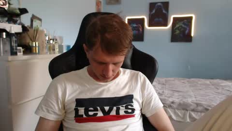Snapshot of swettcreed chatting on May 7, 2026, 9:36 am swettcreed online show from May 7, 2026, 9:36 am