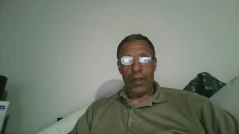 swimmerbod2495 online show from April 20, 2026, 1:08 am