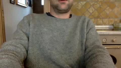 Snapshot of swissix chatting on February 8, 2025, 9:03 am Rocco online show from February 8, 2025, 9:03 am