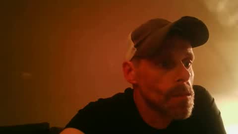 Snapshot of swontguy2025 chatting on April 10, 2026, 5:45 am swontguy2025 online show from April 10, 2026, 5:45 am
